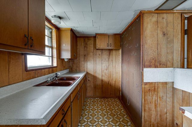 812 Betsy Pack Drive, Jasper, TN 37347