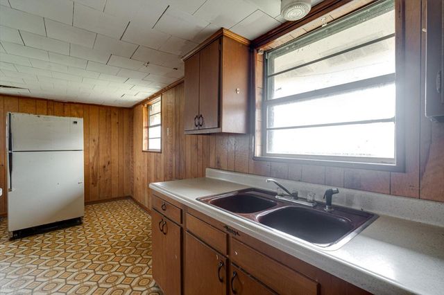 812 Betsy Pack Drive, Jasper, TN 37347