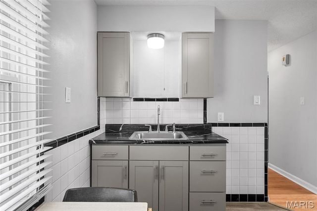 505 Chapel Road, St Louis, MO 63125