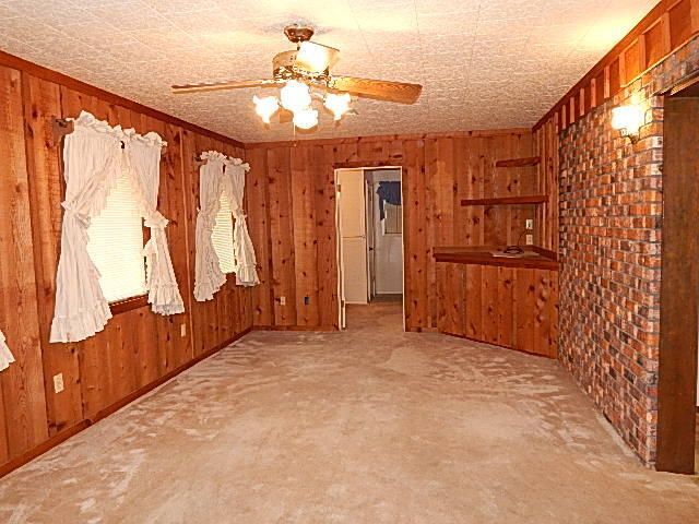 901 Broad St., Columbia, MS 39429