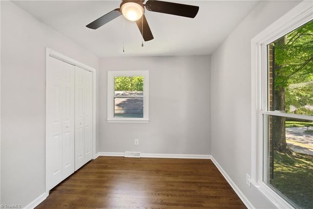 307 Foxcroft Drive, Winston-salem, NC 27103