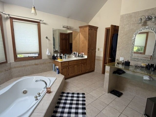 1660 WHISTLER Court, Naperville, IL 60564