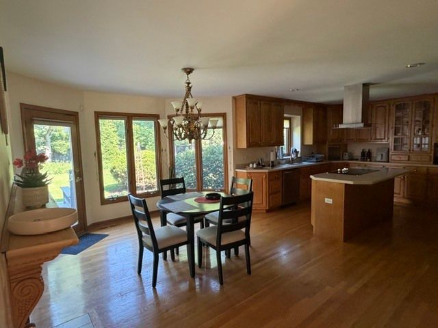 1660 WHISTLER Court, Naperville, IL 60564