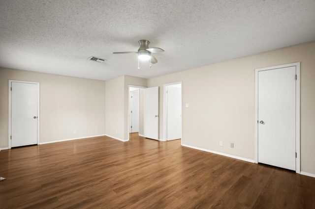 10703 PARKFIELD DR, Austin, TX 78758