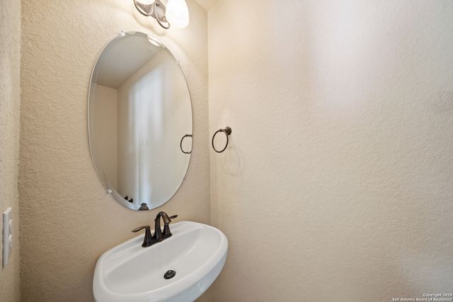 9518 Ninas, San Antonio, TX 78254