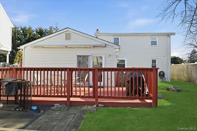 2522 Hewlett Lane, Bellmore, NY 11710