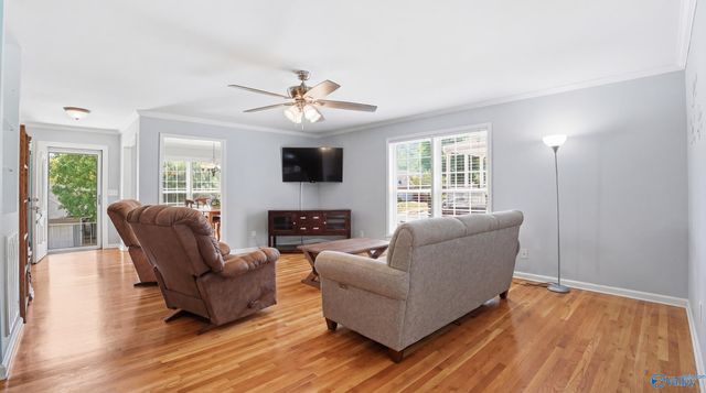 198 NE Hollington Drive, Huntsville, AL 35811