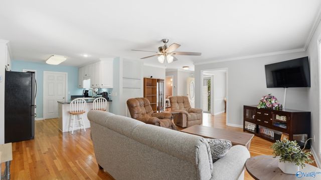 198 NE Hollington Drive, Huntsville, AL 35811