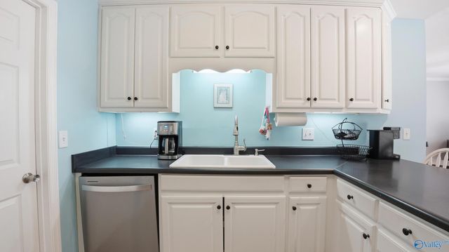 198 NE Hollington Drive, Huntsville, AL 35811