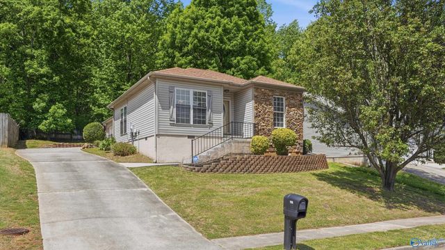 198 NE Hollington Drive, Huntsville, AL 35811