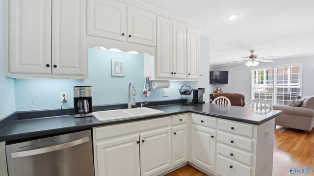 198 NE Hollington Drive, Huntsville, AL 35811