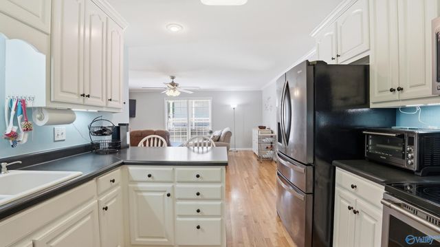 198 NE Hollington Drive, Huntsville, AL 35811