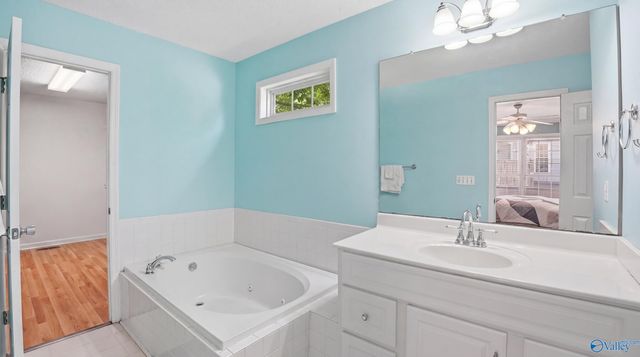 198 NE Hollington Drive, Huntsville, AL 35811