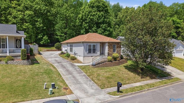 198 NE Hollington Drive, Huntsville, AL 35811