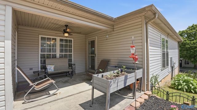 198 NE Hollington Drive, Huntsville, AL 35811