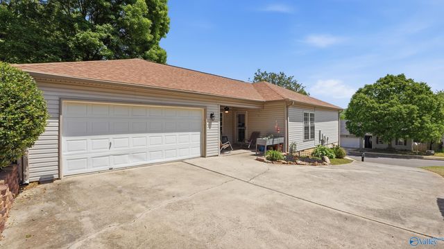 198 NE Hollington Drive, Huntsville, AL 35811