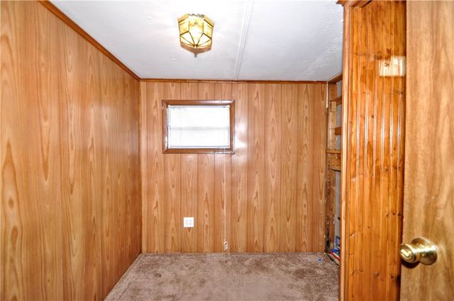 15 Hill St, Washington Twp, PA 15438