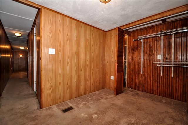 15 Hill St, Washington Twp, PA 15438