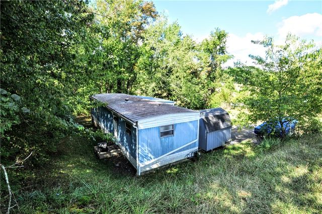 15 Hill St, Washington Twp, PA 15438