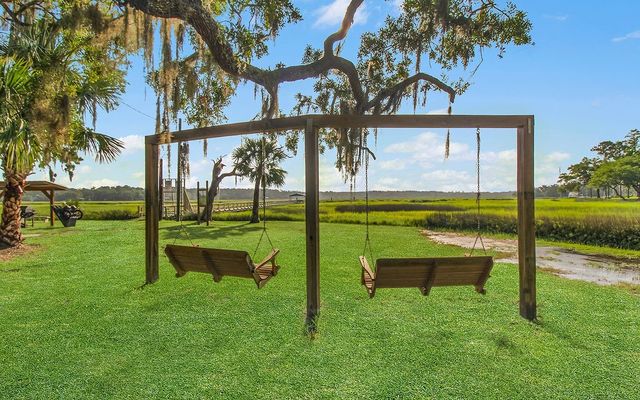 1356 Fiddler Trace NE, Townsend, GA 31331