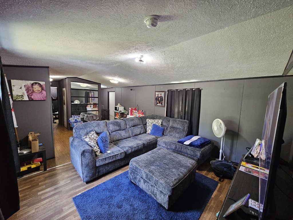 Image 4 of property listing at 309 Caborn Street, Mt Vernon, IL 62864