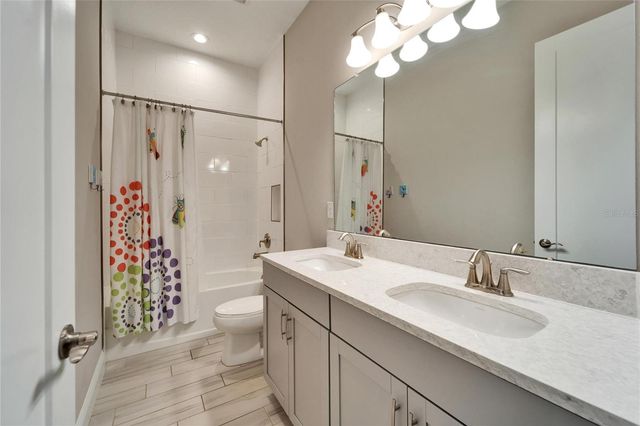 14239 SWISS BRIDGE DRIVE, Riverview, FL 33579