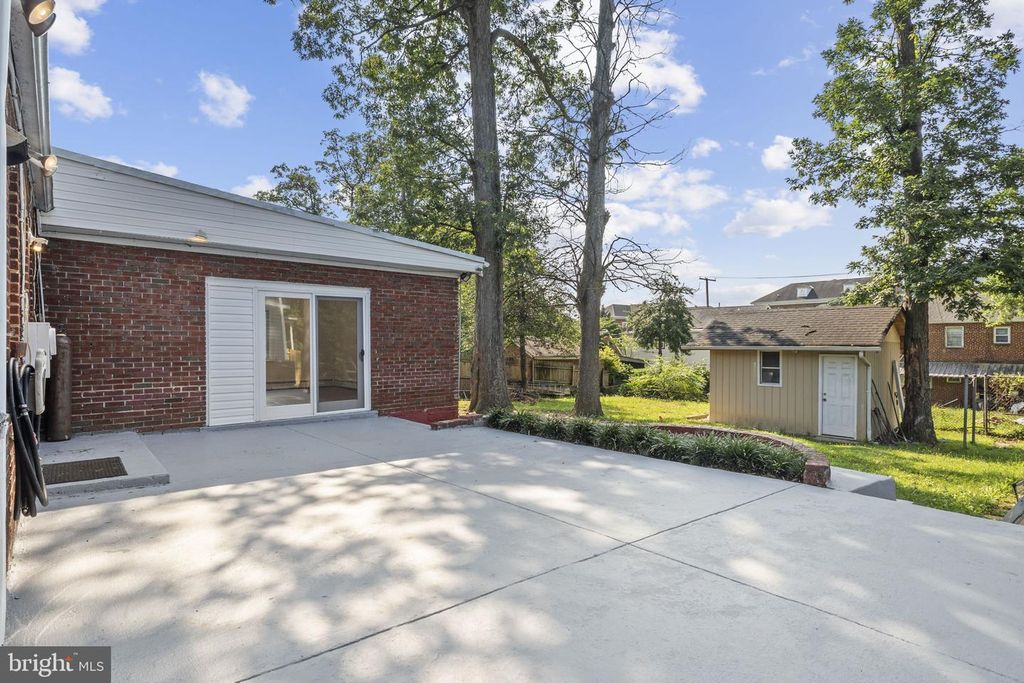 1005 NAVAHOE DR, Silver Spring, MD 20903
