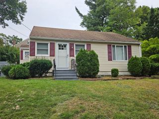 13 Hancock St, Shrewsbury, MA 01545