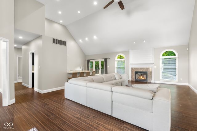 6126 Basswood Drive, Columbus, IN 47201