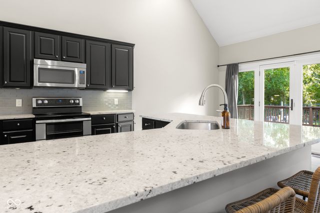 6126 Basswood Drive, Columbus, IN 47201