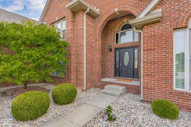 6126 Basswood Drive, Columbus, IN 47201