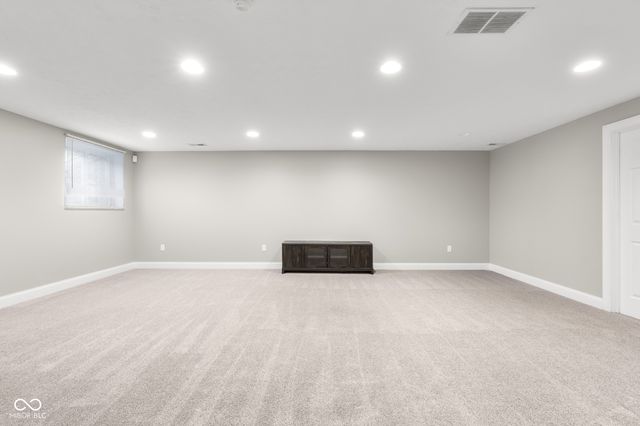 6126 Basswood Drive, Columbus, IN 47201