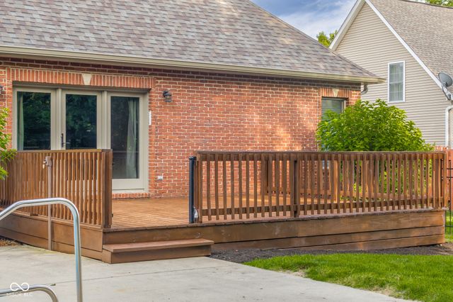 6126 Basswood Drive, Columbus, IN 47201