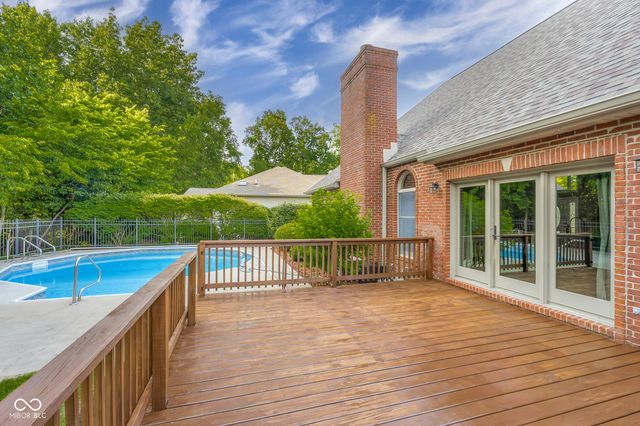 6126 Basswood Drive, Columbus, IN 47201