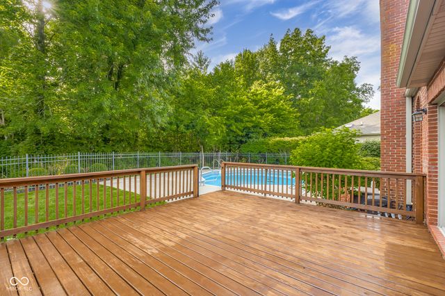 6126 Basswood Drive, Columbus, IN 47201