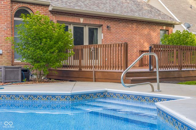 6126 Basswood Drive, Columbus, IN 47201