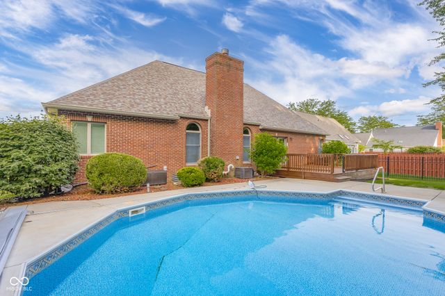 6126 Basswood Drive, Columbus, IN 47201