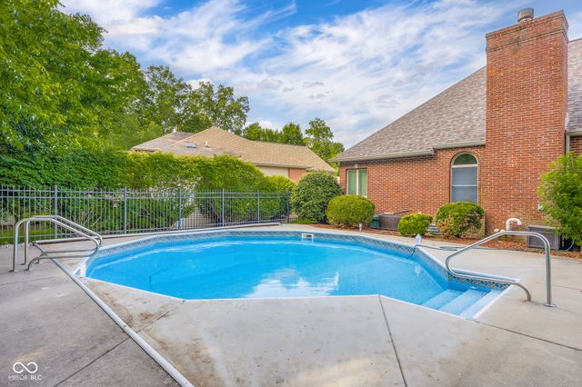 6126 Basswood Drive, Columbus, IN 47201