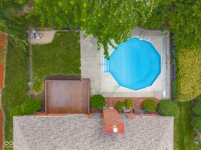 6126 Basswood Drive, Columbus, IN 47201