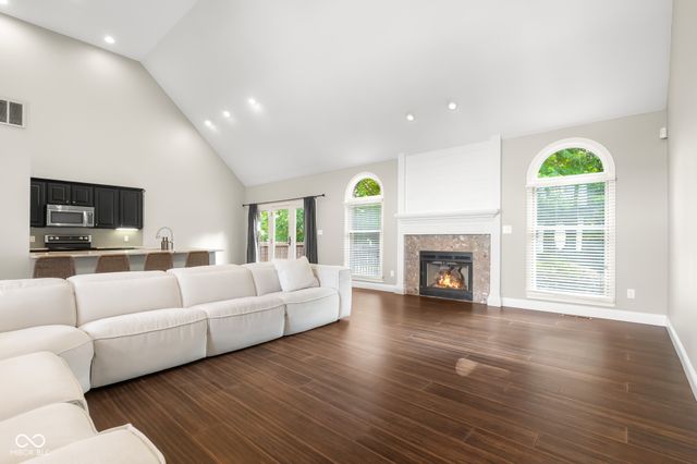 6126 Basswood Drive, Columbus, IN 47201