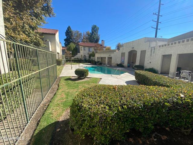 3162 Darby Street 210, Simi Valley, CA 93063