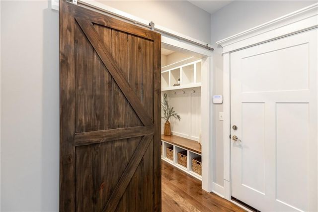 4060 NE Timberlake Court, Lee's Summit, MO 64064