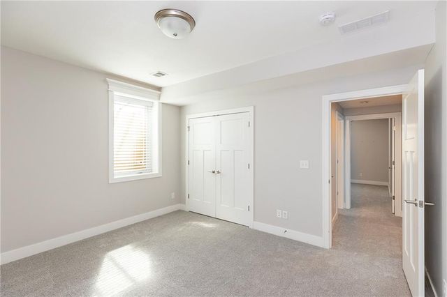 4060 NE Timberlake Court, Lee's Summit, MO 64064