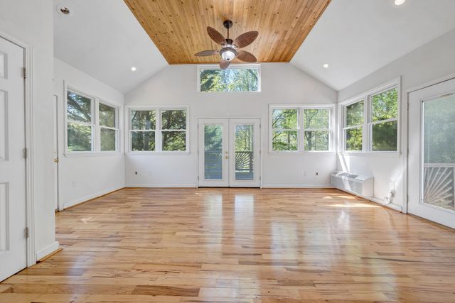6256 Shady Acres DR, Roanoke, VA 24014