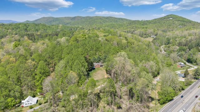6256 Shady Acres DR, Roanoke, VA 24014