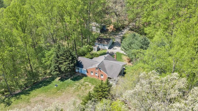 6256 Shady Acres DR, Roanoke, VA 24014