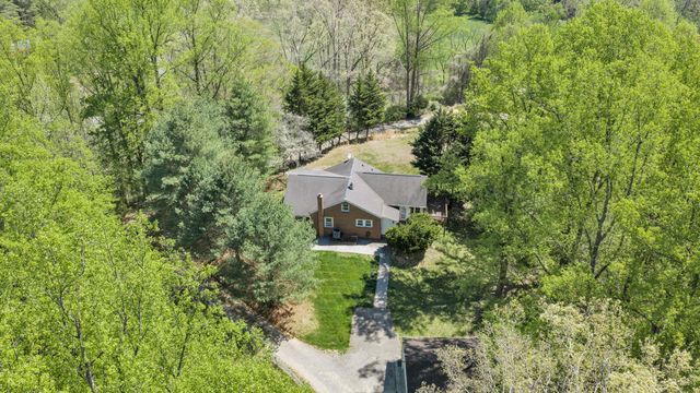 6256 Shady Acres DR, Roanoke, VA 24014