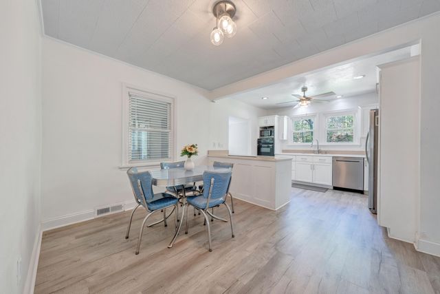 6256 Shady Acres DR, Roanoke, VA 24014