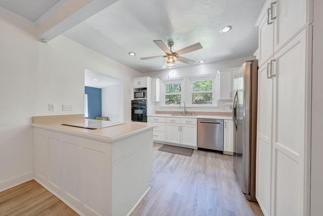 6256 Shady Acres DR, Roanoke, VA 24014