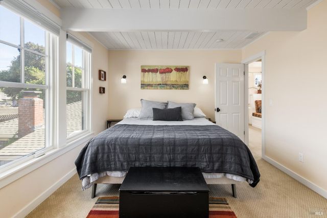 200 Alderbrook Dr, Santa Rosa, CA 95405